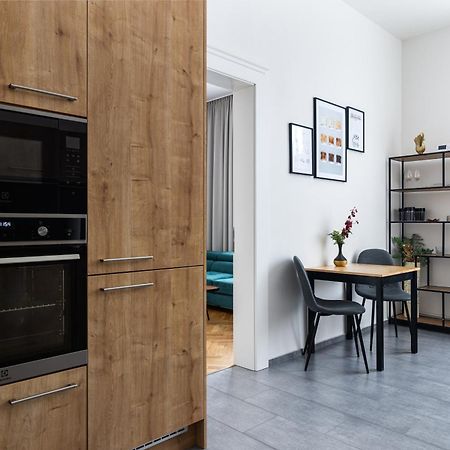 Stay2Gether City Buzz Apt - O2 Arena - Sleeps 6 布拉格 外观 照片